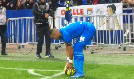 TA：尽管本轮取胜，但皇马高层仍对阿隆索执教计划存在疑虑（TA：赢球难消疑虑，皇马高层仍对阿隆索执教方案存疑）