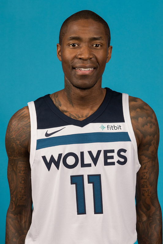 女子篮球联盟赛季焦点球员表现（女子篮球联盟本赛季焦点球员表现一览）