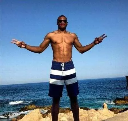 意媒：尤文加入弗罗霍尔特争夺战，与波尔图的良好关系是优势（意媒：尤文竞逐弗罗霍尔特，和波尔图的友好关系成优势）