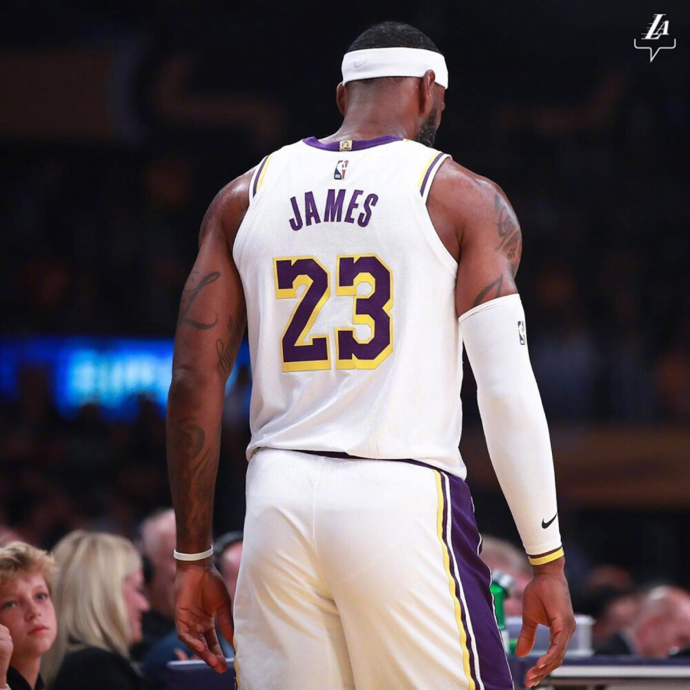 跟队：弗拉霍维奇伤情不乐观，很可能缺阵5-6周甚至更长时间（随队记者：弗拉霍维奇伤情堪忧，恐休战5-6周乃至更久）