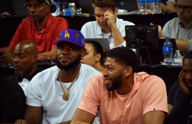 德罗西取热那亚生涯首胜，率队时隔239天再次意甲主场赢球（德罗西对热那亚迎来生涯首胜，率队时隔239天再度意甲主场告捷）