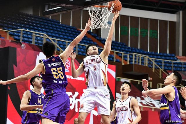 控运持球突破／对抗时机／终结角度（持球突破要点：控运、对抗时机与终结角度）