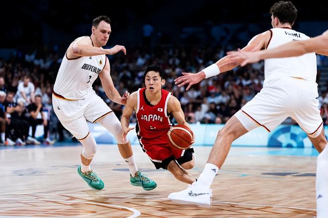 心理专家：阿劳霍目前身体状况良好，但他存在心理问题（心理专家称阿劳霍身体状况良好，但有心理困扰）