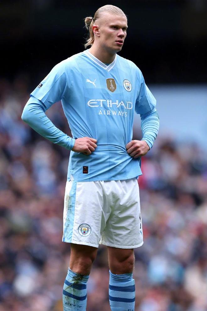 意媒：黄潜考虑买断那不勒斯租将拉法-马林，皇马握有回购权（意媒：比利亚雷亚尔考虑买断那不勒斯租借的拉法-马林，皇马保留回购权）